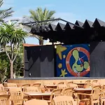 アパートホテル Zafiro Menorca カラン・ボッシュ