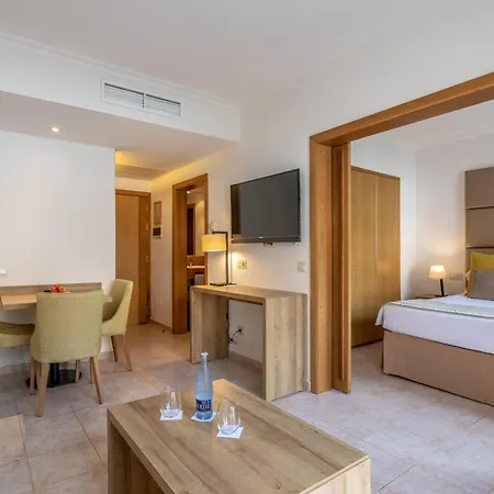 Zafiro Menorca カラン・ボッシュ