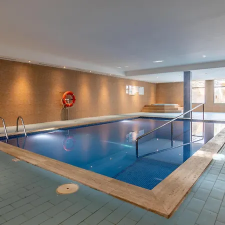 アパートホテル Zafiro Menorca カラン・ボッシュ