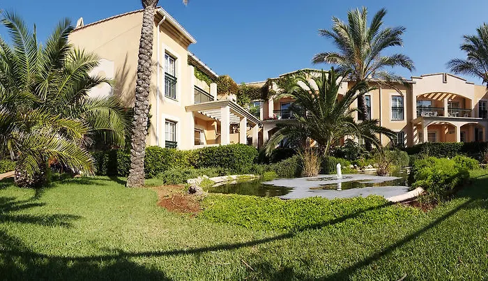 Hotel apartamentowy Zafiro Menorca Cala en Bosch